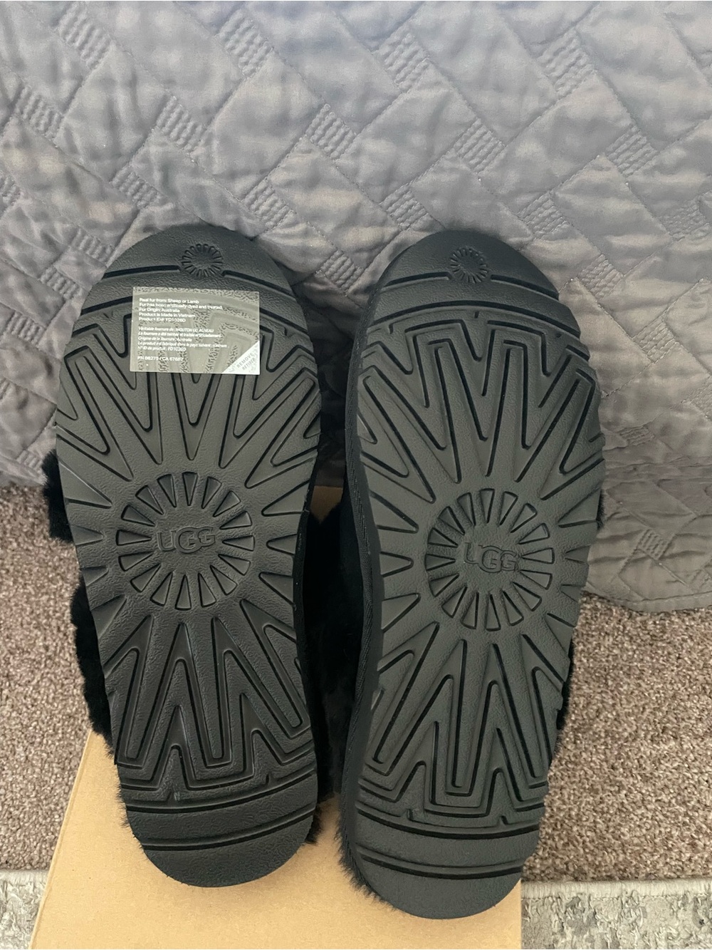 UGG Loria fur slide - Picture 3 of 4
